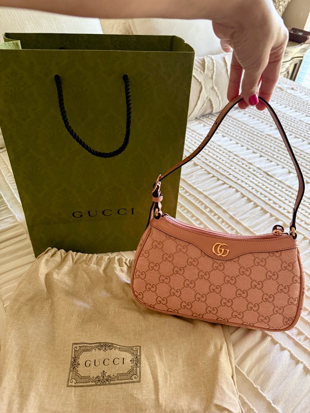 Gucci Rose Pink GG Canvas Shoulder Bag with RoseGold Hardware - Picture 2 of 5
